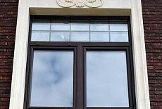 Облицовка фасада в английском стиле: клинкерный кирпич и дагестанский камень в Бутово